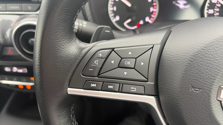 Nissan Juke 1.0 DiG-T 114 N-Connecta 5dr DCT Petrol Hatchback